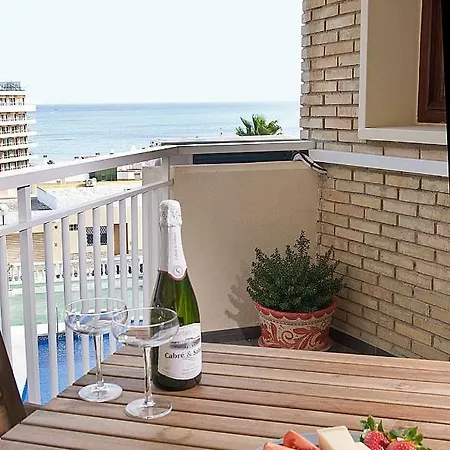 Beautiful With Balcony And Pool. 公寓 *